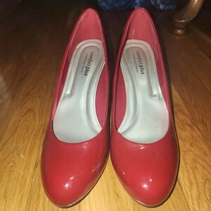 Red heel shoes